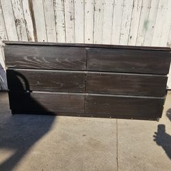 Dresser IKEA 