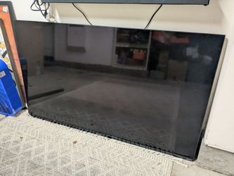 65 inch Roku Smart TV