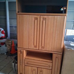 TV Unit. In Good Condition 