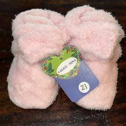 New Baby Pink Cozy Winter Baby Shoes Size 4 Toddler
