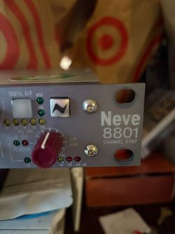 Neve Chanel Trip