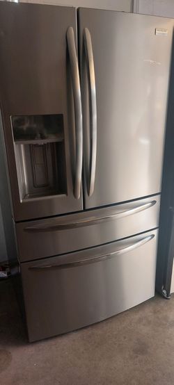 Frigidaire Refrigerator Stainless Counter Deep,
