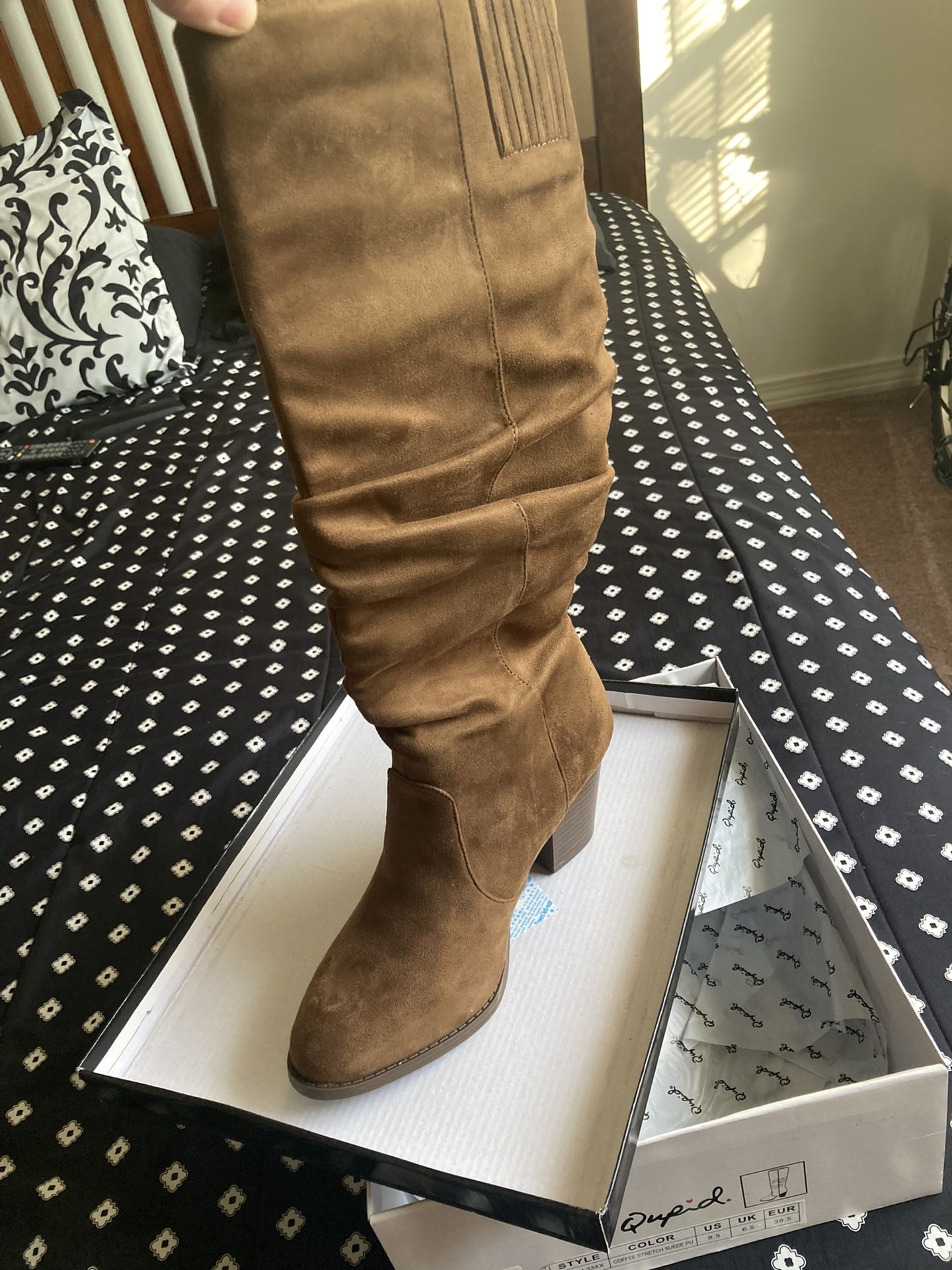 Knee Height Boots Size 8 1/2