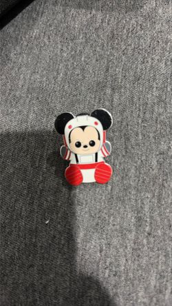 Baby Mickey Disney pin