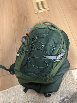 LOW PRICE MOVING- OSPREY $320 + TAX RETAIL UNISEX BACKPACK