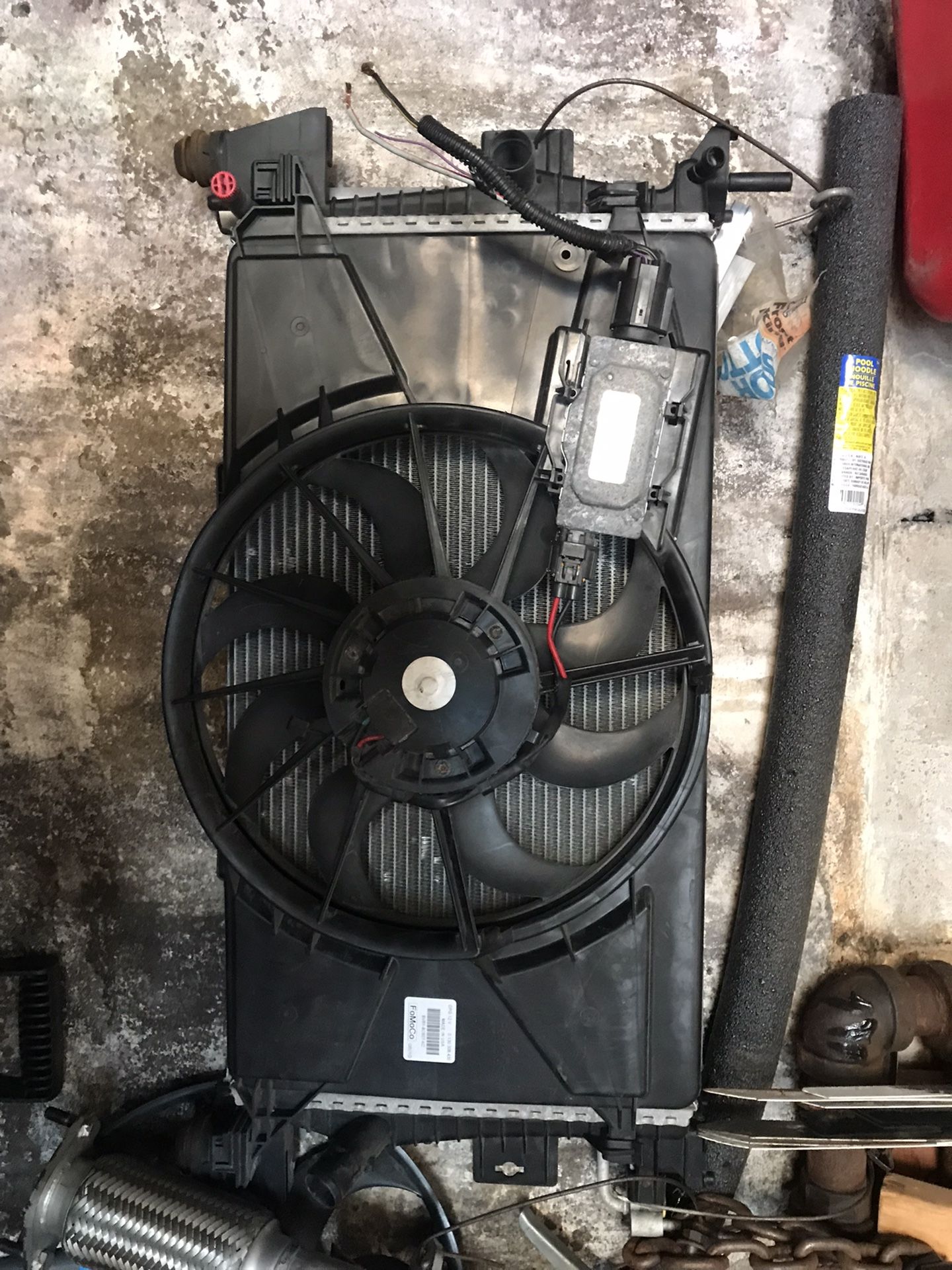 11-15 Ford Focus Radiator And Condenser