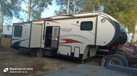 2006 Winnebago Voyage