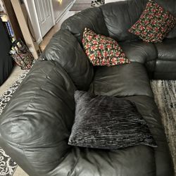 Black Leather Couch 