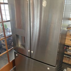 GE Refrigerator 
