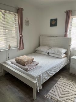 White Wood Full Size Bedframe