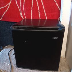 Haier Mini Fridge 