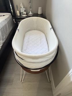 Happiest Baby Snoo Bassinet