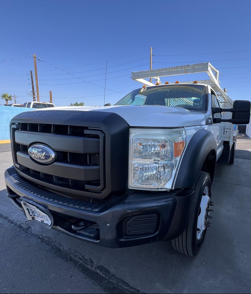 2012 Ford F-550 Chassis