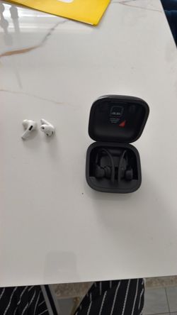 Used airpods without case from apple and power beats very slightly used