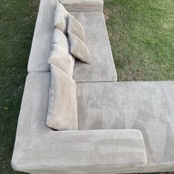 Couch / sectional