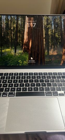 mac book air new/speakers/microphone