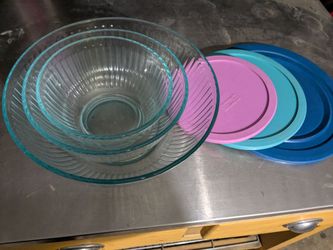 Vintage Blue tinted Pyrex Mixing bowls with plastic lids
