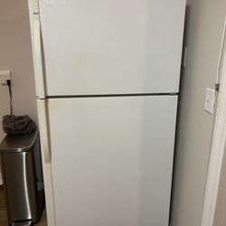 Kenmore refrigerator with icemaker