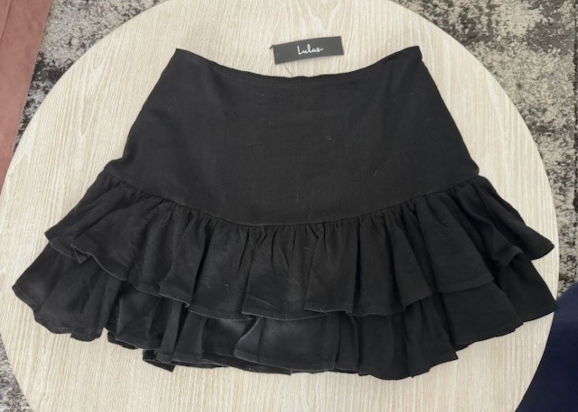 Lulus - Black Skirt, Size M