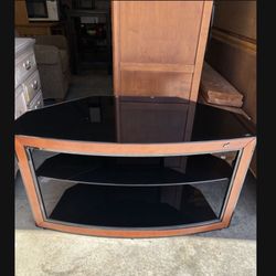 Tv Stand / Entertainment Center 