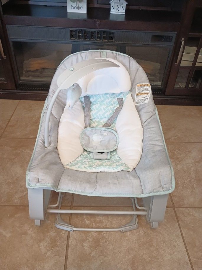 Baby Bouncer for Sale in Apple Valley, CA OfferUp