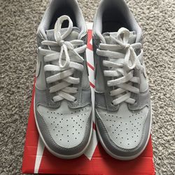 Photon Dusk Nike Dunk Low (Gs) size 6.5Y