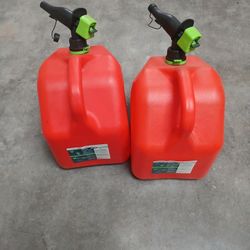 5 Gallon Gas Cans 