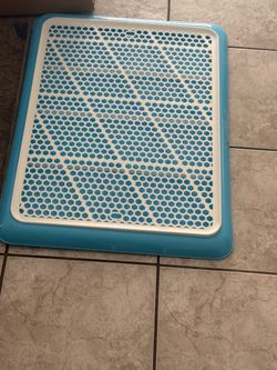 Pee pad holder