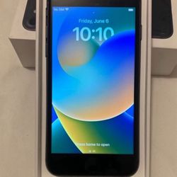 Apple iPhone 8 - Unlocked - Like new