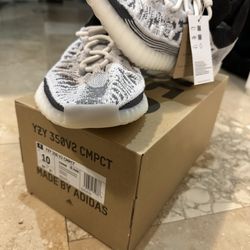 Yeezy 350 US Men’s 10 panda 