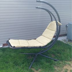 Hanging Curved Chair