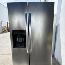 LG Stainless Steel Side By Side Refrigerator with water & ice 