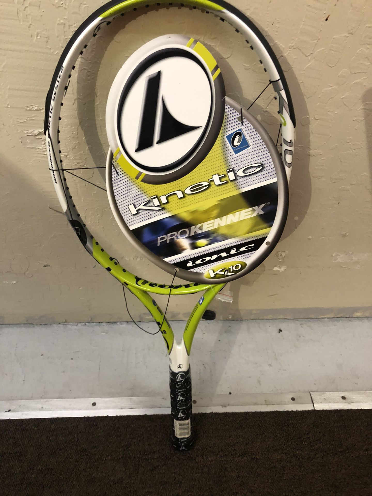 NEW Pro Kennex Ki10 tennis racket