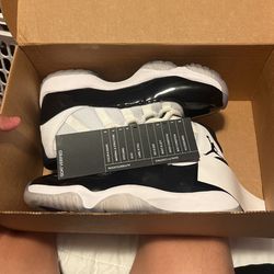 Air Jordan 11 Concord 2018
