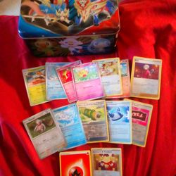 Pokemon lunch box in Pokemon cards