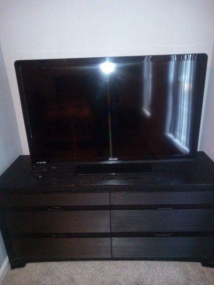 50 Inch Phillips With Remote
