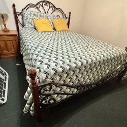 Queen Size Bed Frame With Vanguard Mattress And Box Spring Combo 