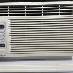 AC  Unit 6200 BTU GOLDSTAR