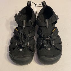 KEEN Newport H2 Sandals Little Kids Waterproof Hybrid Size 2M Boys Girls Black