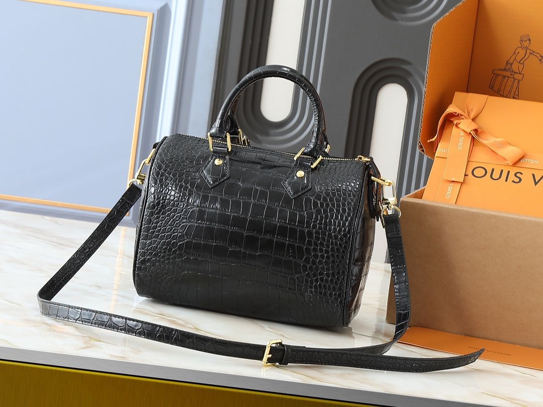 Handbag, crossbody bag, shoulder bag