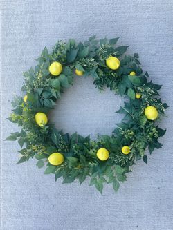Lemon Wreath 26”