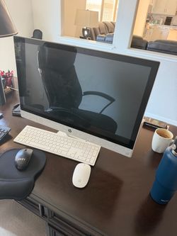 All in one HP touch screen