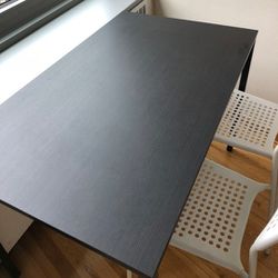 IKEA SANDSBERG Table (LIKE NEW) 