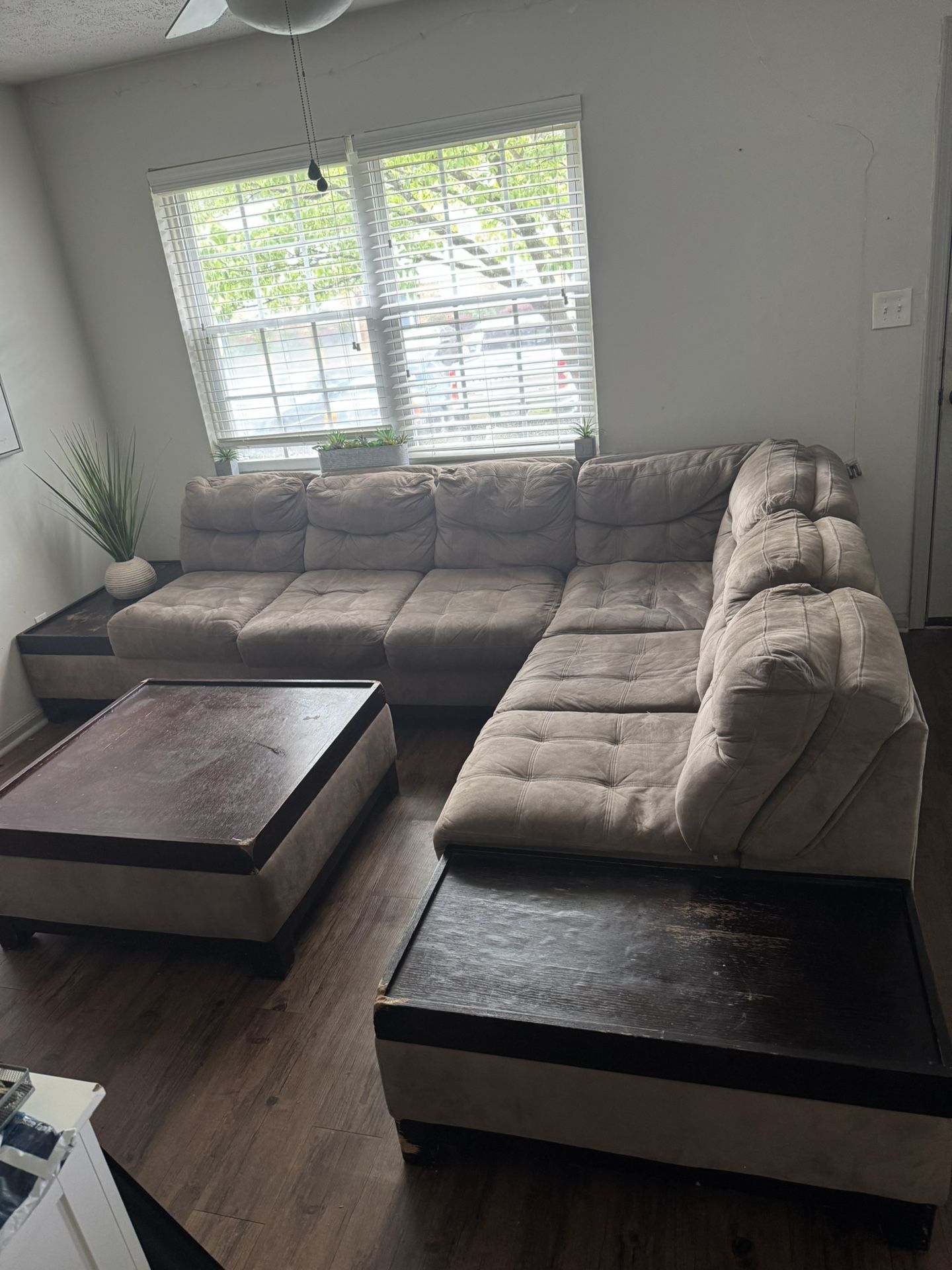 Living Room Set $200