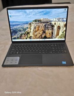 Portátil DELL Inspiron
