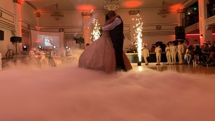 Fog machine / dry ice machine