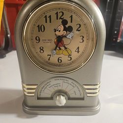 VINTAGE MICKEY MOUSE CLOCK ⏰️ 