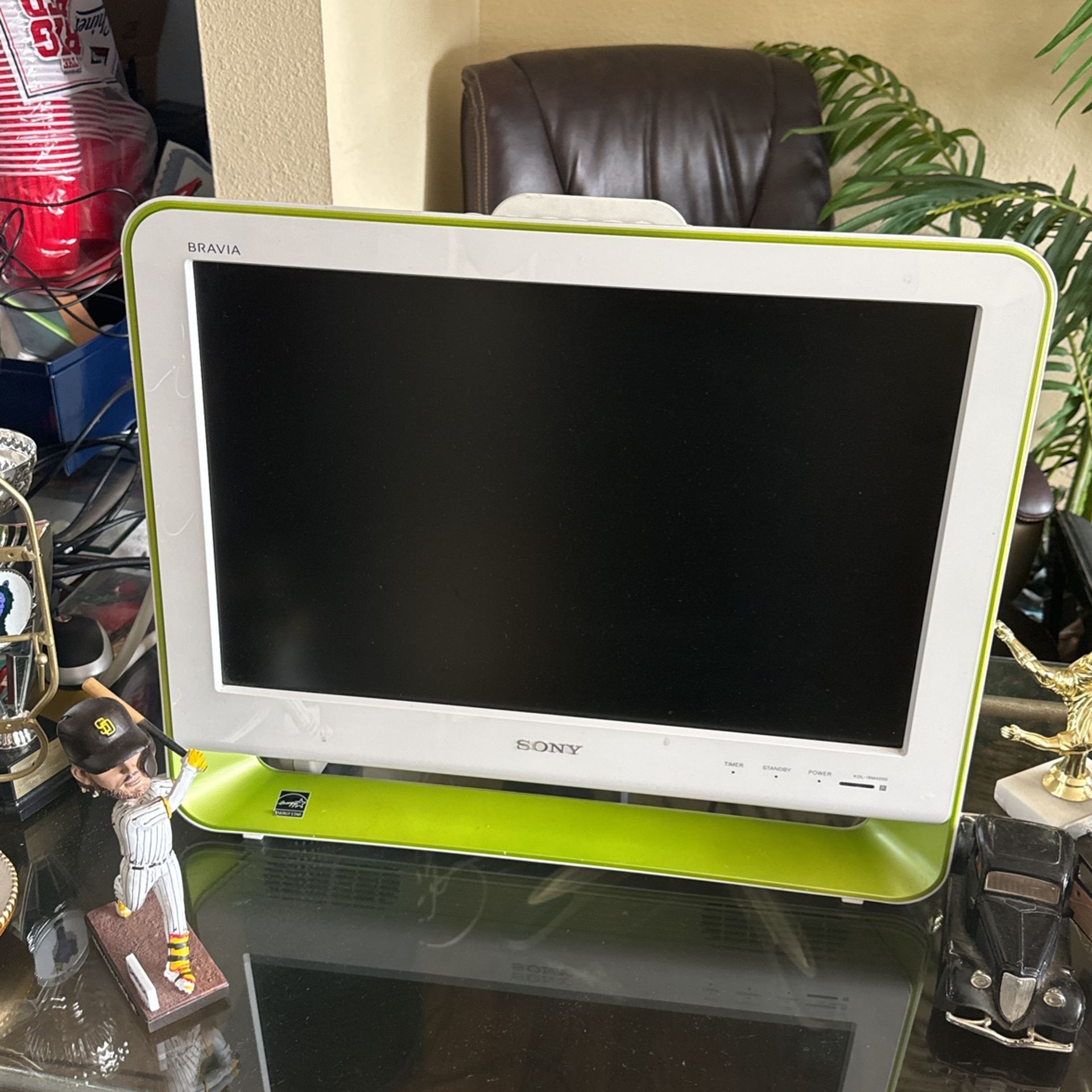 Bravia KDL 19M4000 White with Neon Green TV,All Products : American Fashion Style Bags On Sale