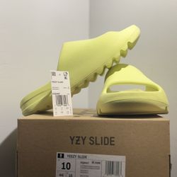 Yeezy Slide “GLOW GREEN”