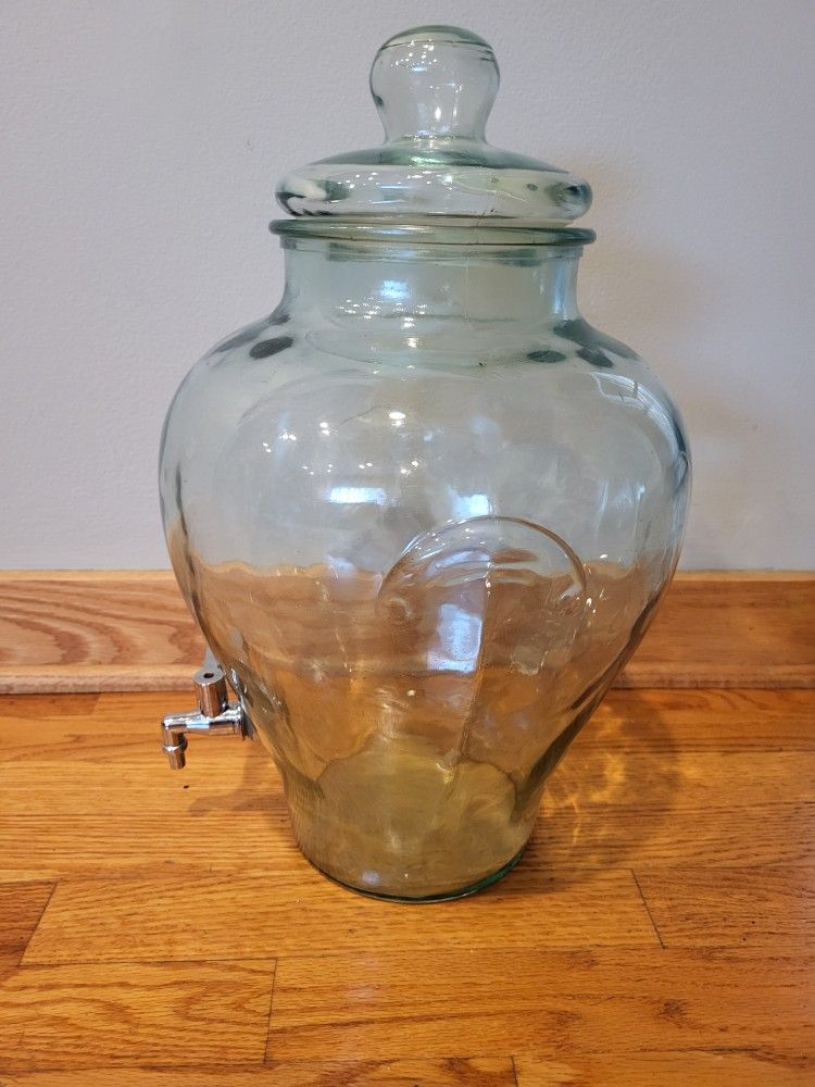 2.5 Gallon Glass Drink Dispenser With Lid